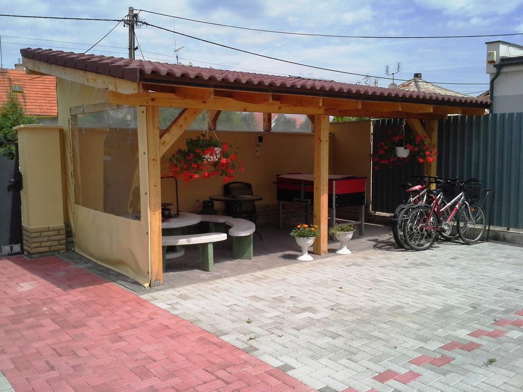 Studio Florida Štúrovo Exterior foto